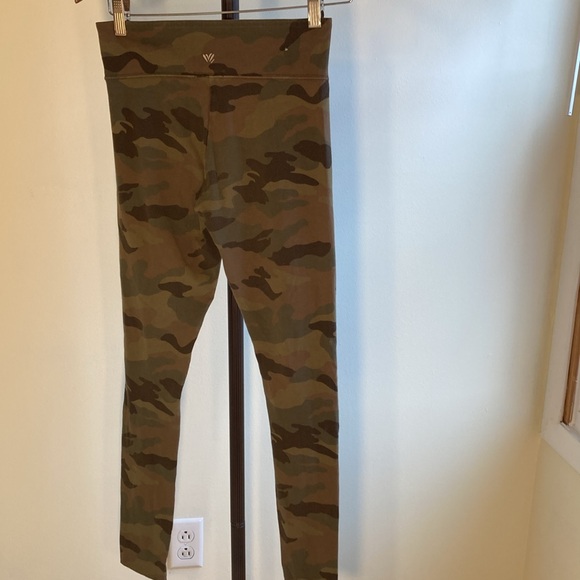 Bundle VS/ forever 21 - xs joggers/ leggings - Picture 7 of 16